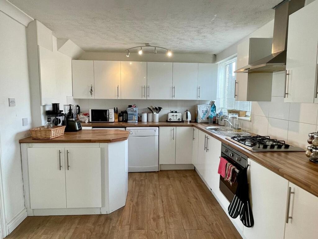 Main image of property: Farnborough Road, Clifton