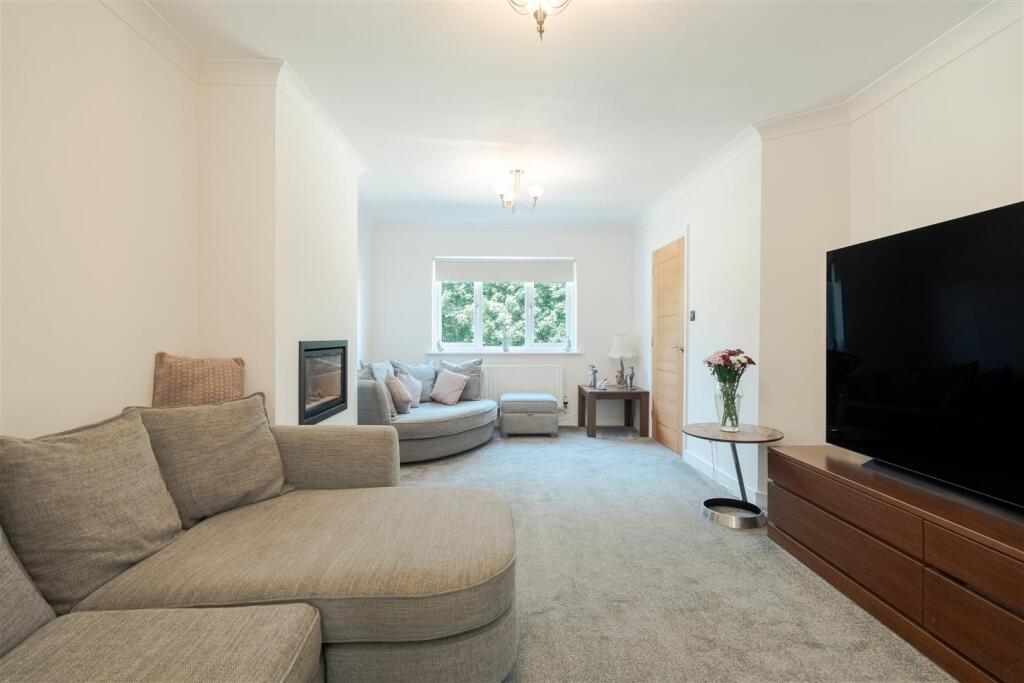 Stoneham Close, Barrow-In-Furness photo 4