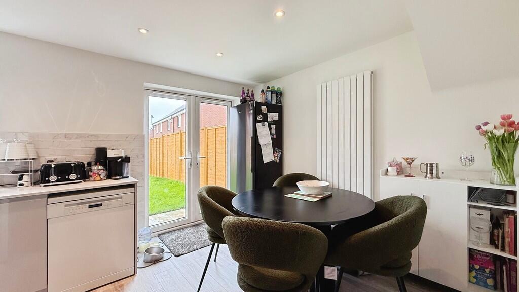House in Warminster, Tascroft Rise, Wiltshire - View 5
