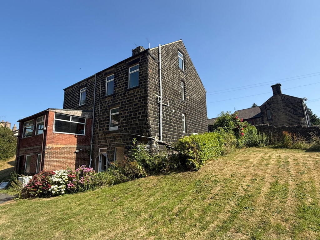 3-bed semi-detached on Thurlstone Road, Penistone, Sheffield, £100,000