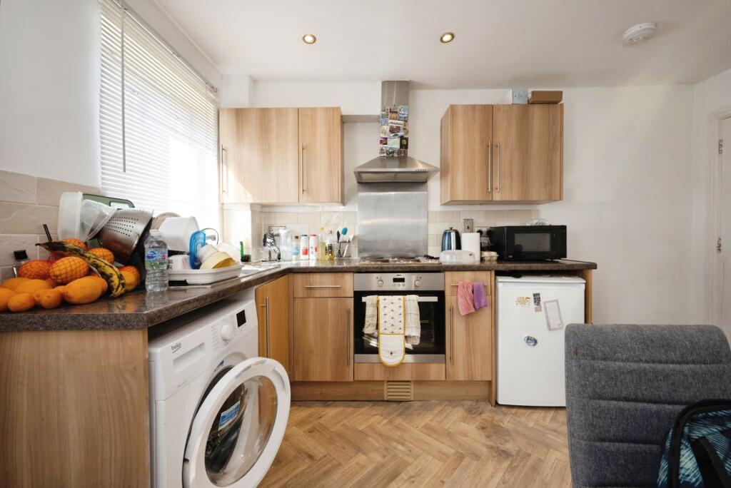 Apartment in Bedfordshire, Bedford - View 3
