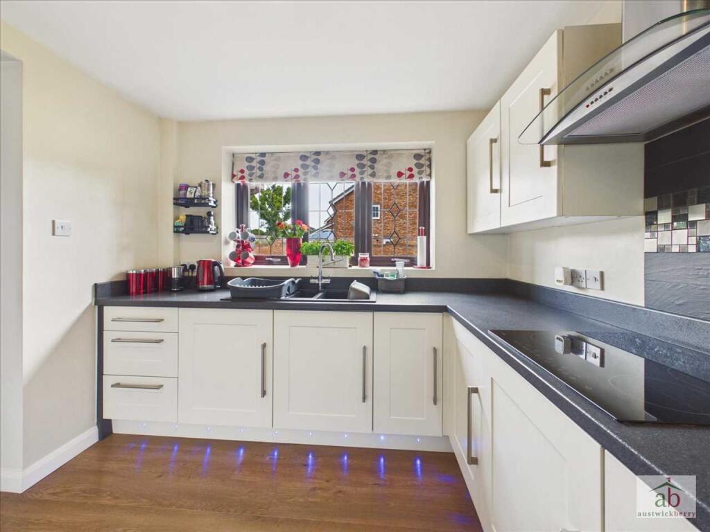 Howards Way, Grange Farm, Kesgrave photo 4
