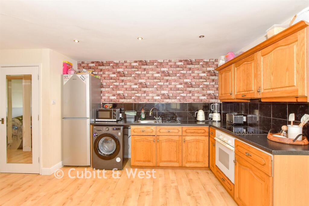 Apartment in Portsmouth - View 3