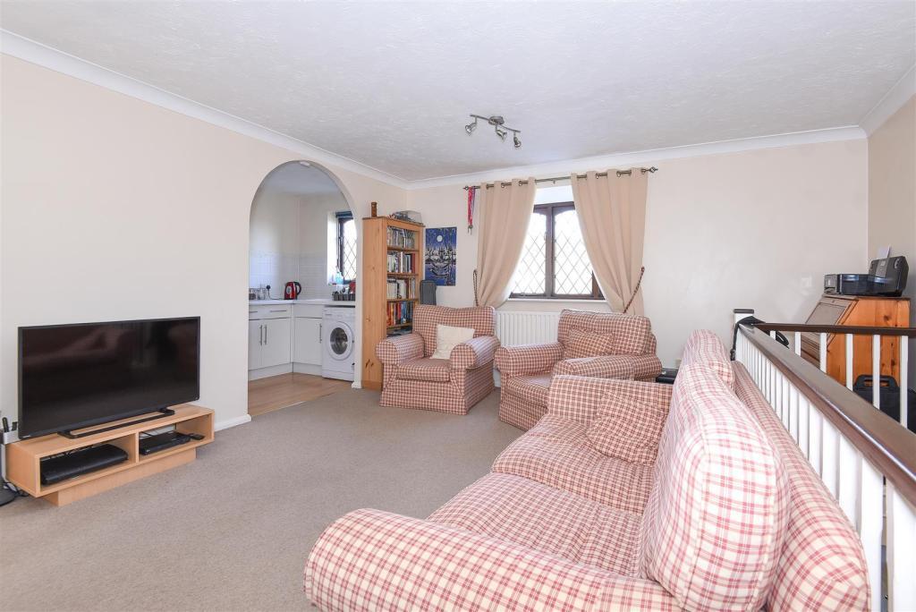 Apartment in Eastleigh, Hedge End - View 3