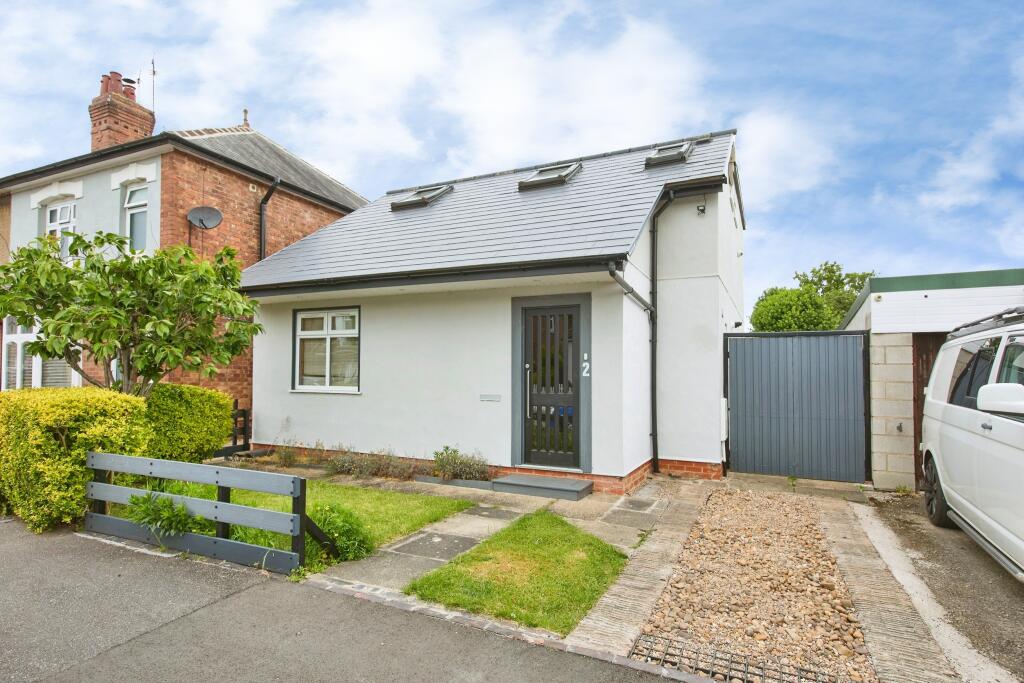 Holt Avenue, Alvaston, DE24