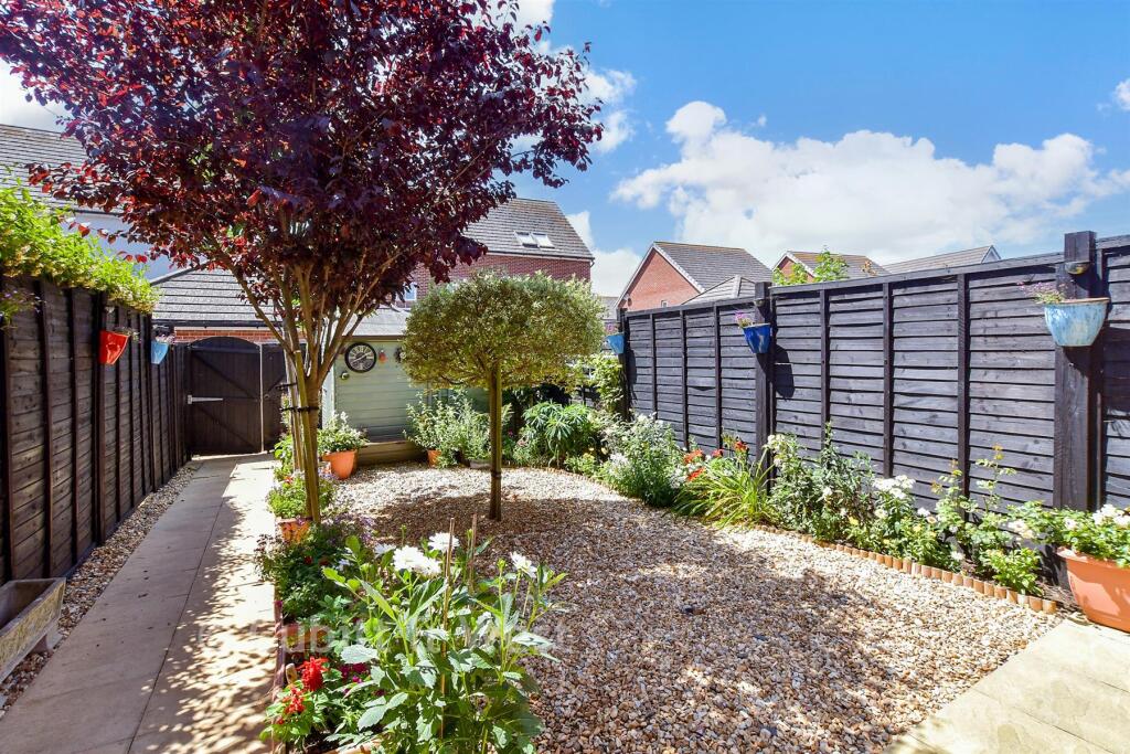House in Littlehampton, Kingley Gate - More