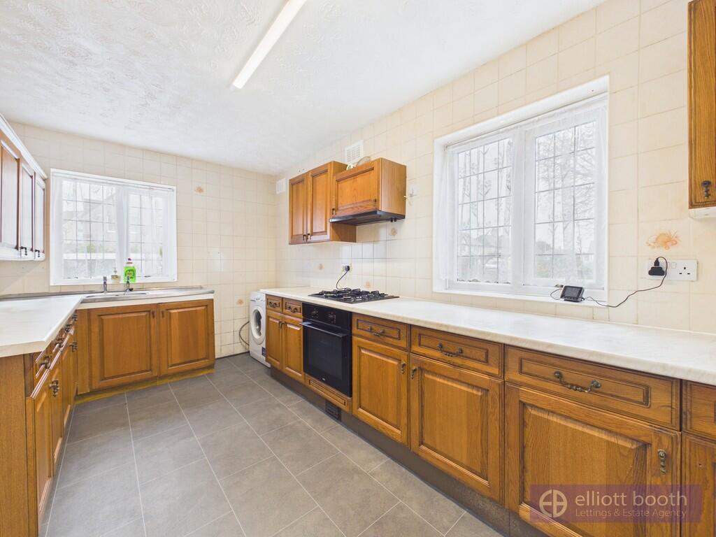Thornber Grove, Marton photo 4