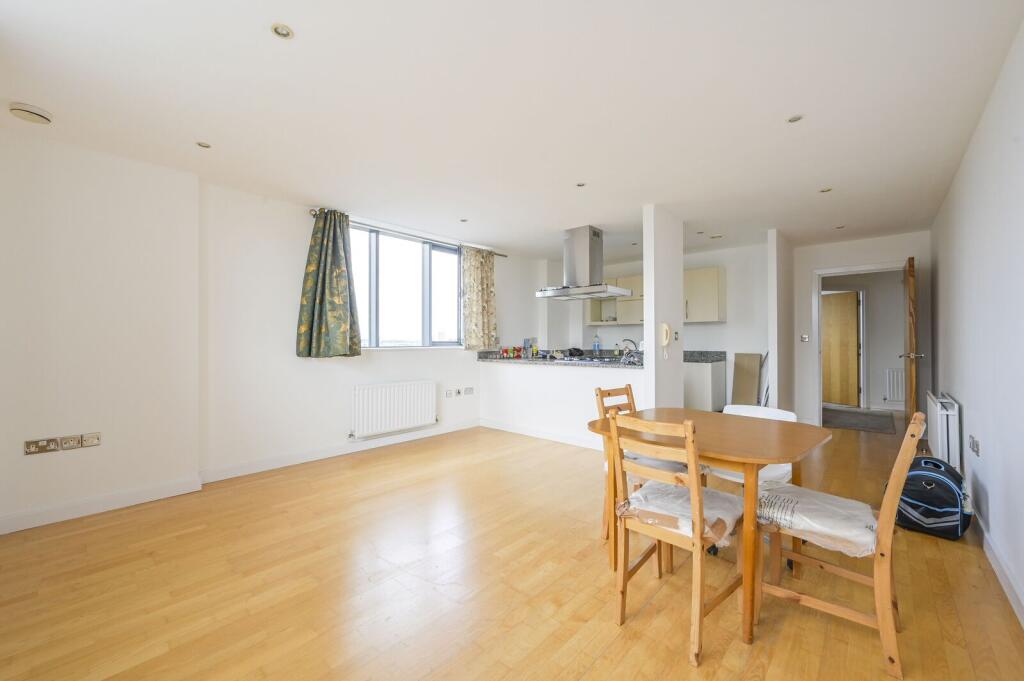 Apartment in London, Poplar - More