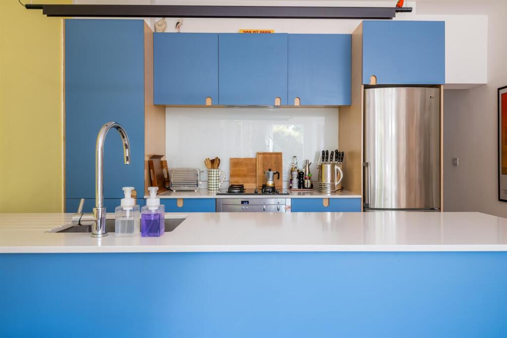 Grove Park, Camberwell, SE5 - View 6