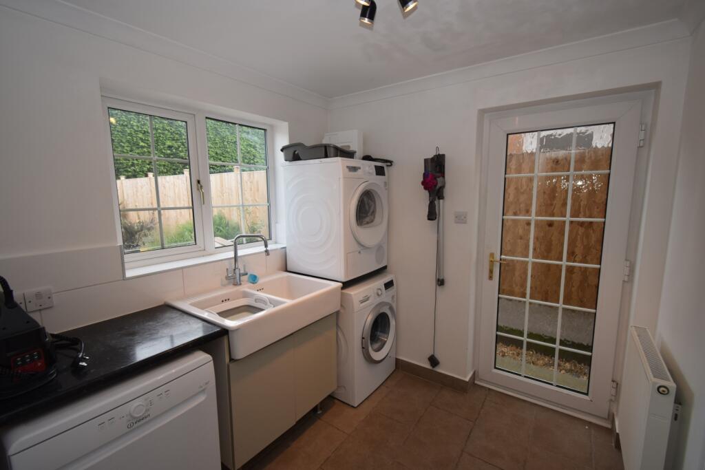 House in Blaby, Glenfields - More