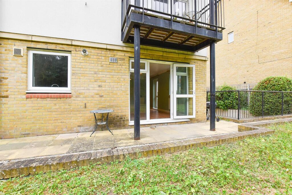 Apartment in Tonbridge and Malling, Aylesford - More