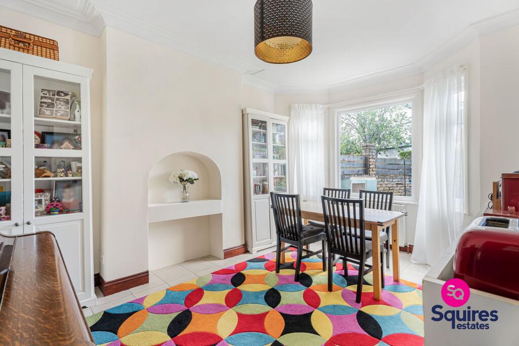 House in London - View 3