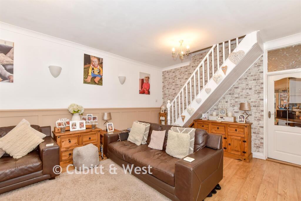 Northgate Avenue, Portsmouth, Hampshire photo 4