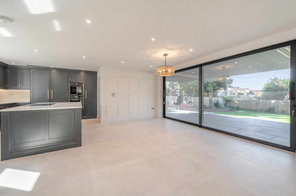 House in Southampton - View 4
