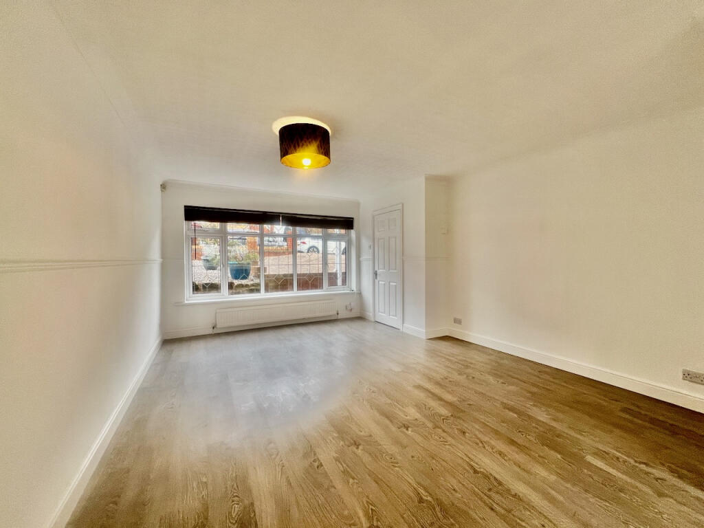 Roehampton Rise, Ardsley, Barnsley, S715BN photo 3