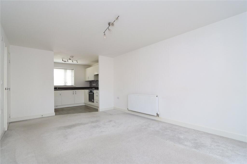 Apartment in Milton Keynes, Shenley Brook End - View 3