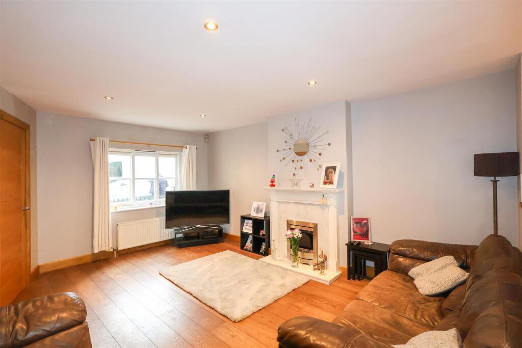 Florentines Court, Allhallowgate, Ripon photo 2