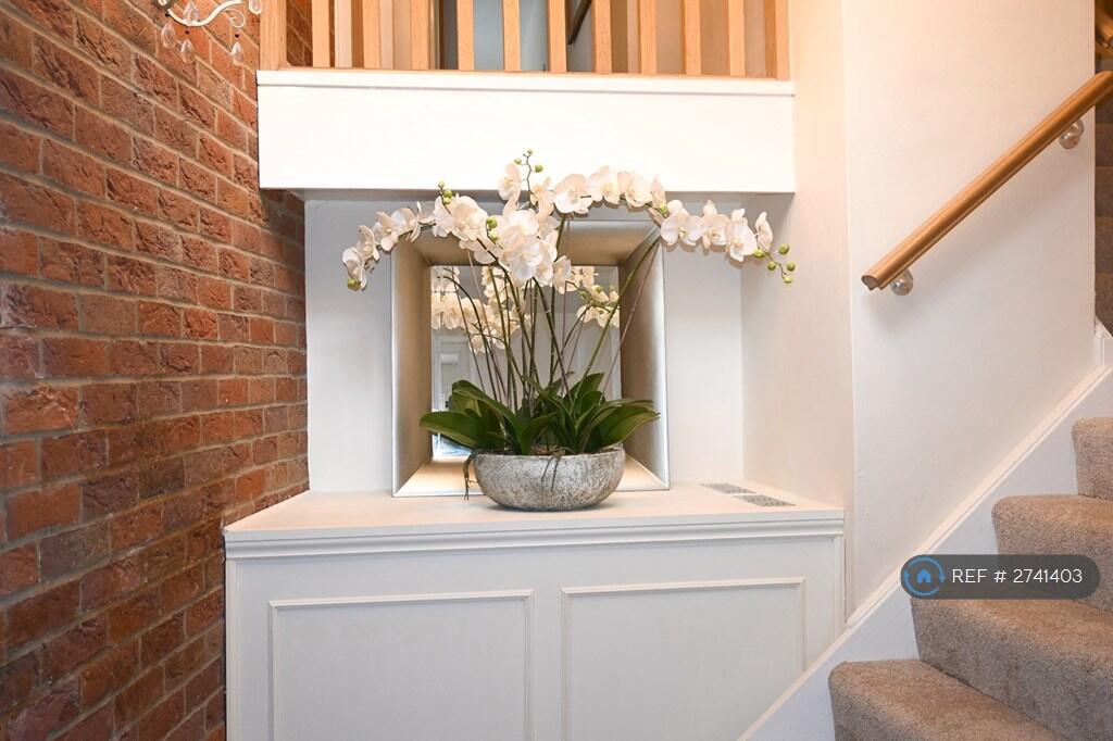 Main image of property: Main Street, Market Bosworth, Nuneaton, CV13