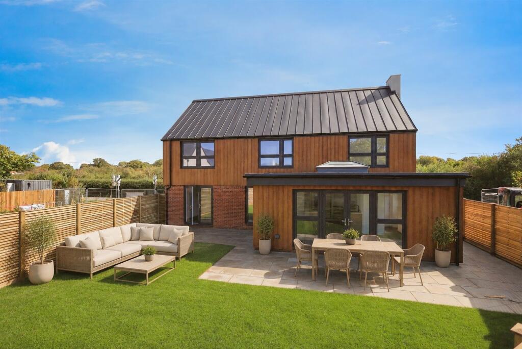 The Paddock, Upper Dicker, Hailsham photo 4
