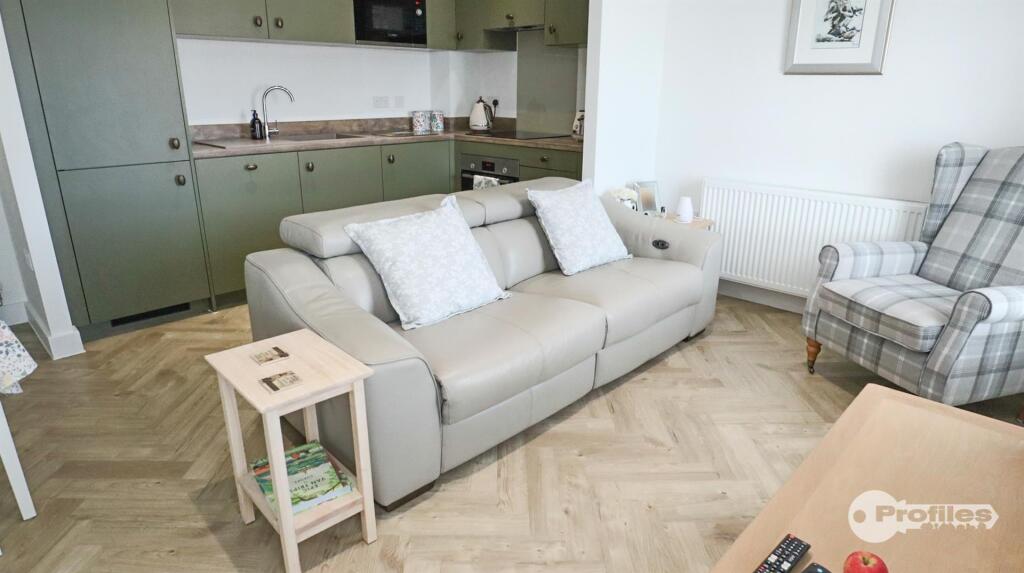 House in Leicester - More
