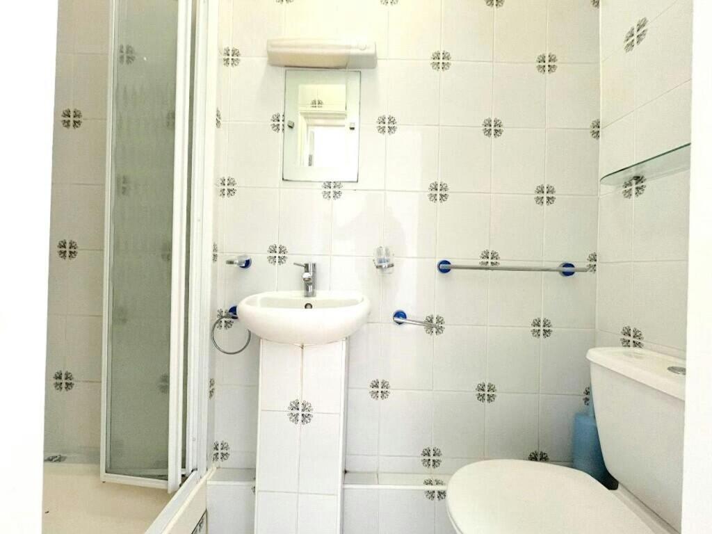 Apartment in Southend-on-Sea, Essex - More