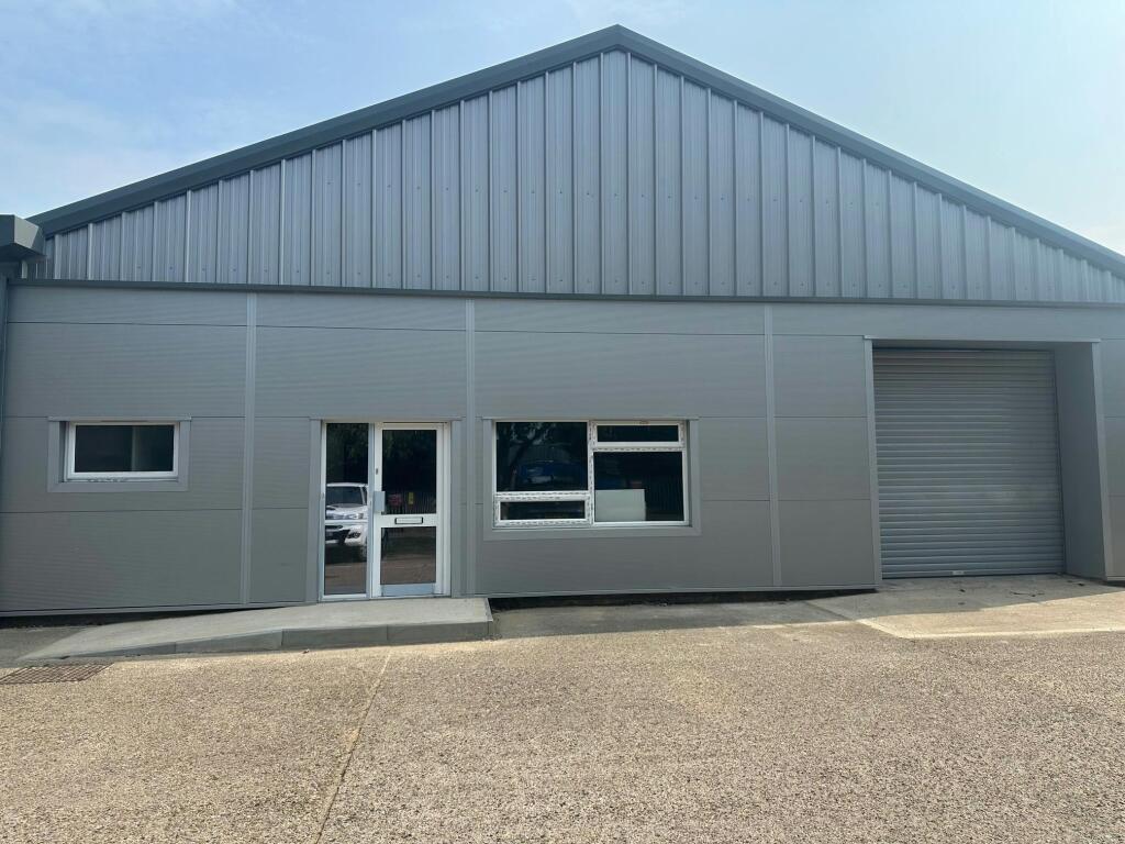 Frontage without fencing.jpg