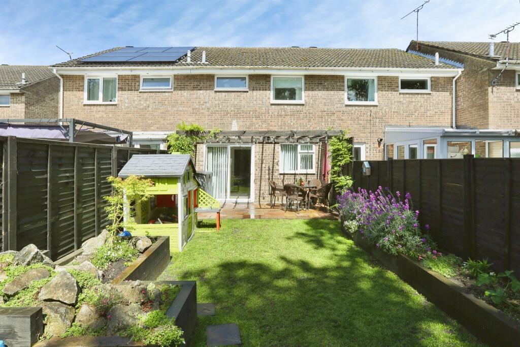 Main image of property: Berry Close, Hedge End, SOUTHAMPTON