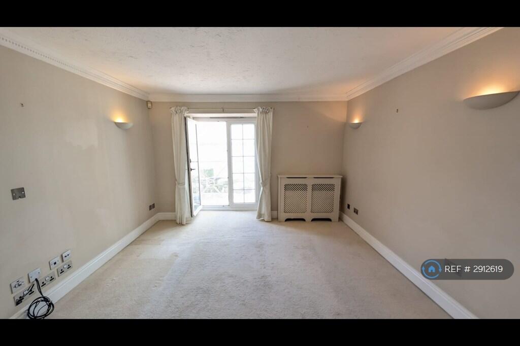 Apartment in Southampton - View 2