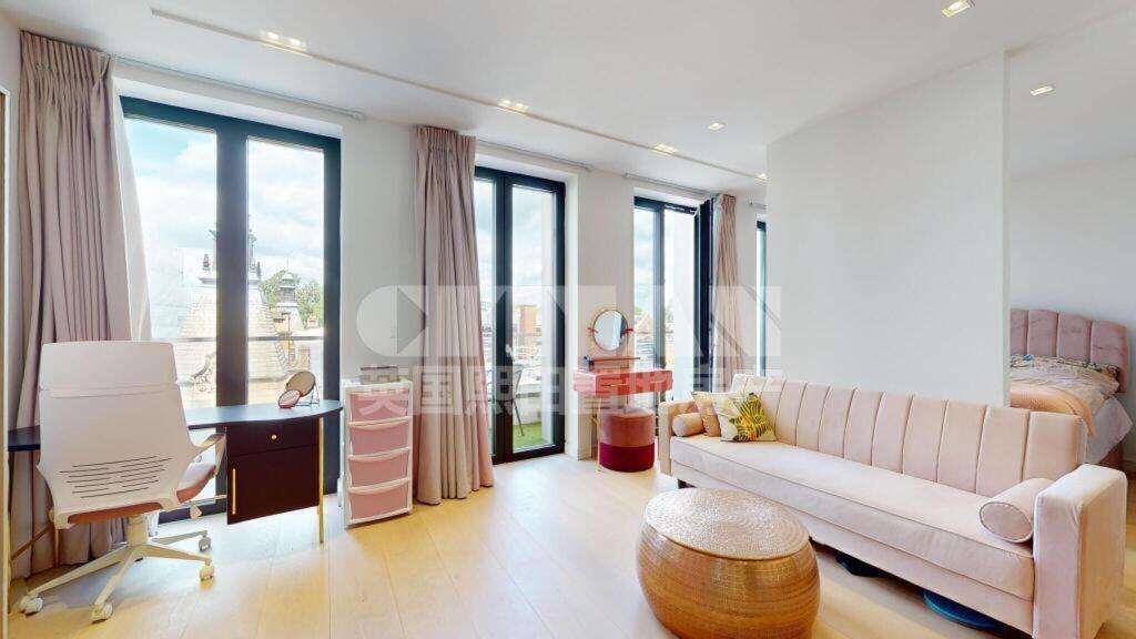 Main image of property: 18 Portugal Street, London, WC2A 2AT
