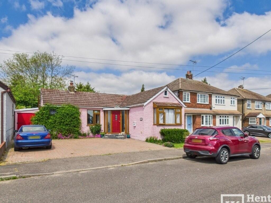 Main image of property: Passingham Avenue, Billericay, Essex, CM11 2TA