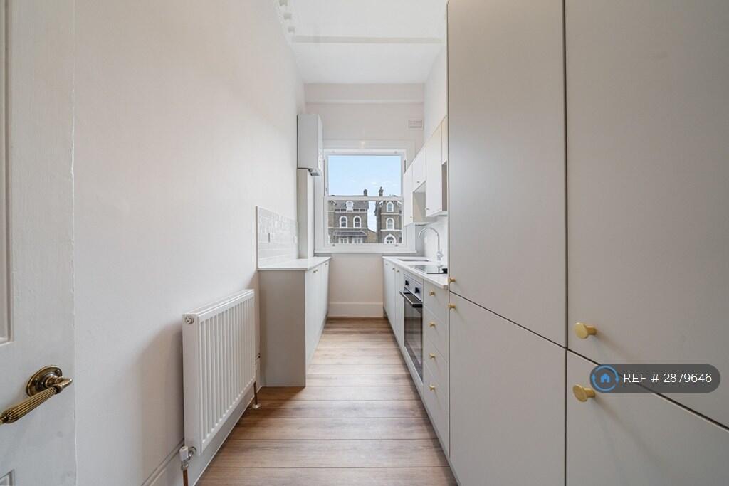 3 bedroom flat for rent