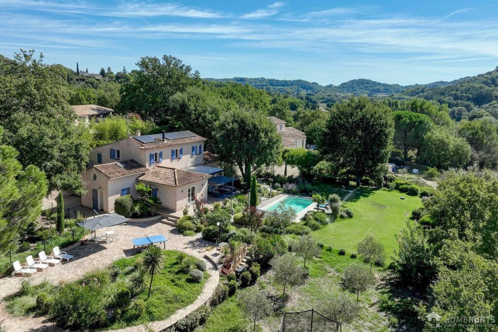 Main image of property: Provence-Alps-Cote d`Azur, Vaucluse, Ansouis