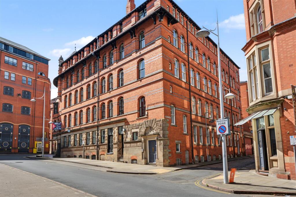 Main image of property: Barker Gate, Nottingham