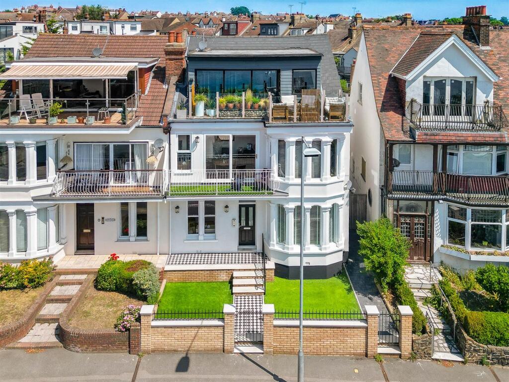 Main image of property: GRAND PARADE, Leigh-On-Sea