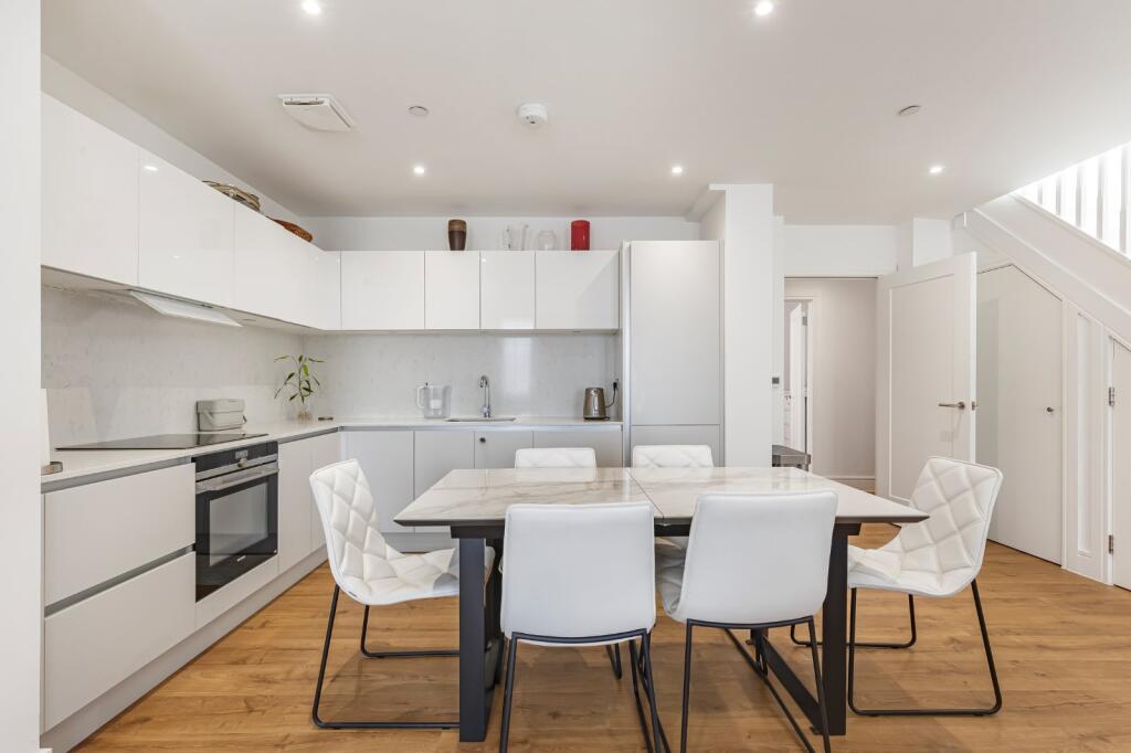 Apartment in London - View 5