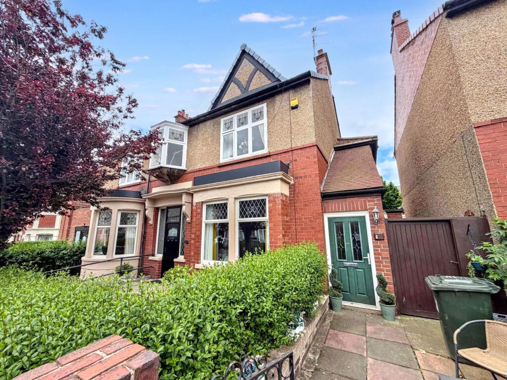 Main image of property: Holly Avenue, Whitley Bay, Tyne and Wear, NE26 1EB