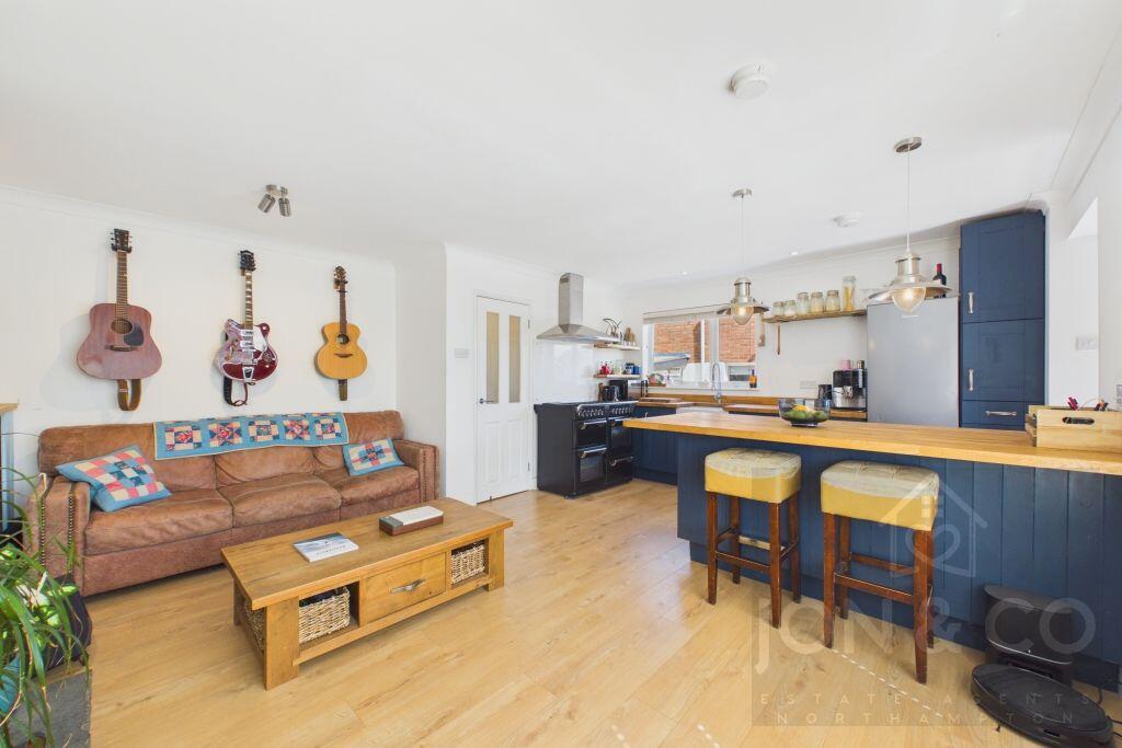 House in Northampton - View 5