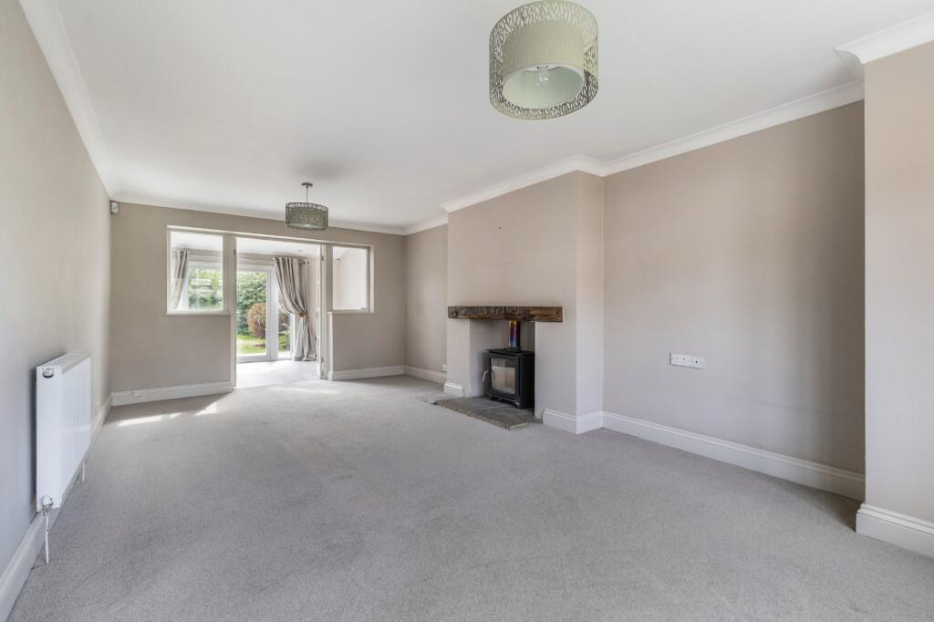 House in Gloucester - View 4