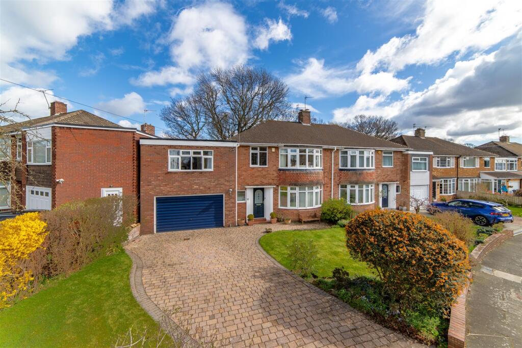 ** Sold Subject To Contract ** photo 2