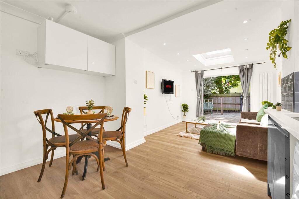 Brettenham Road, Walthamstow, London, E17 - View 4