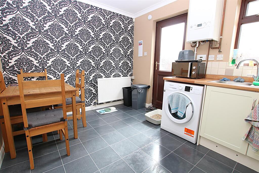 House in Northampton, East Hunsbury - View 5