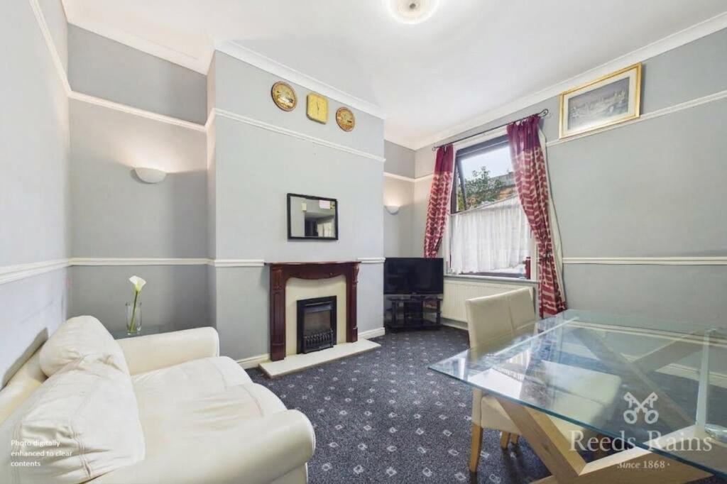House in Preston - View 3