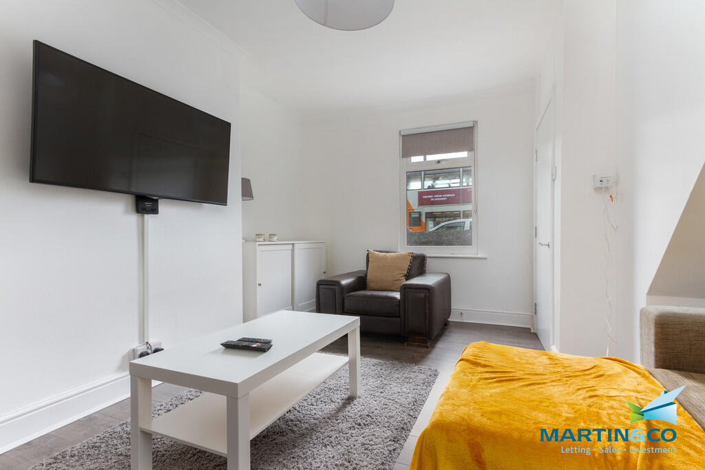 Main image of property: Main Street (Room 2) Lancaster