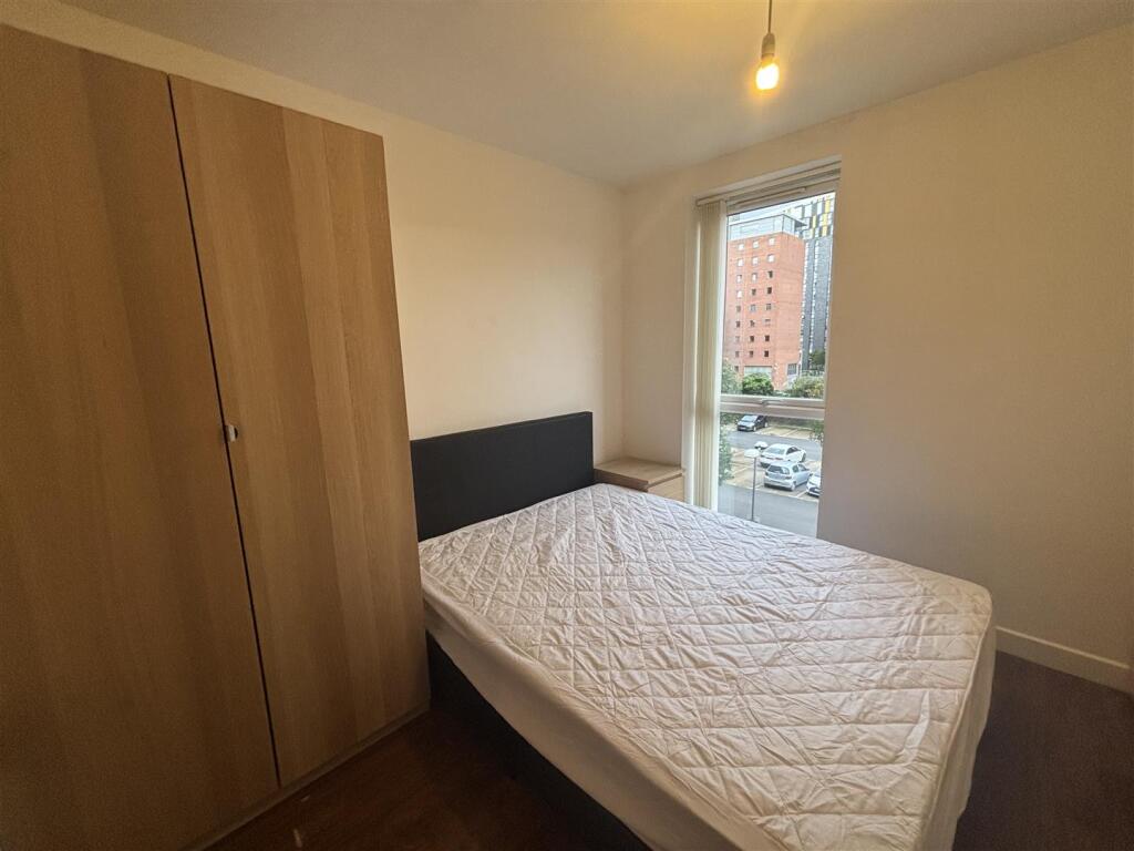Apartment in Salford, Ordsall - View 4