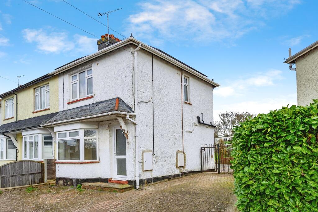 Main image of property: Wood Crescent, Hemel Hempstead