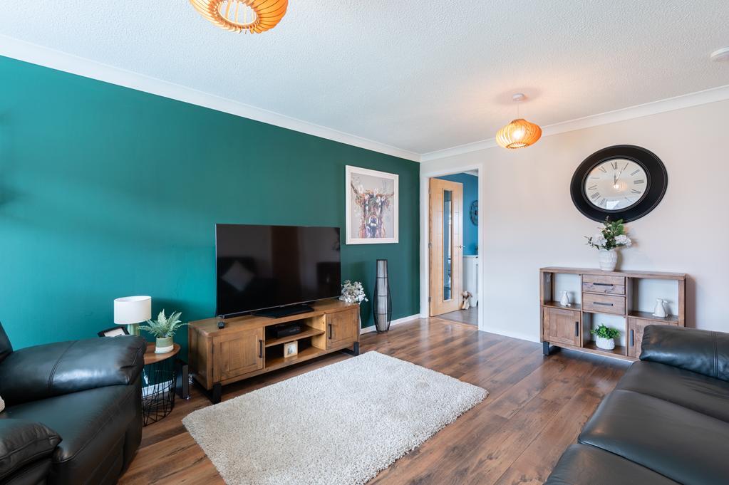 House in Kirkcaldy - More