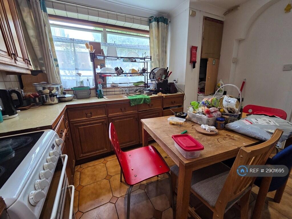 House in London - View 4