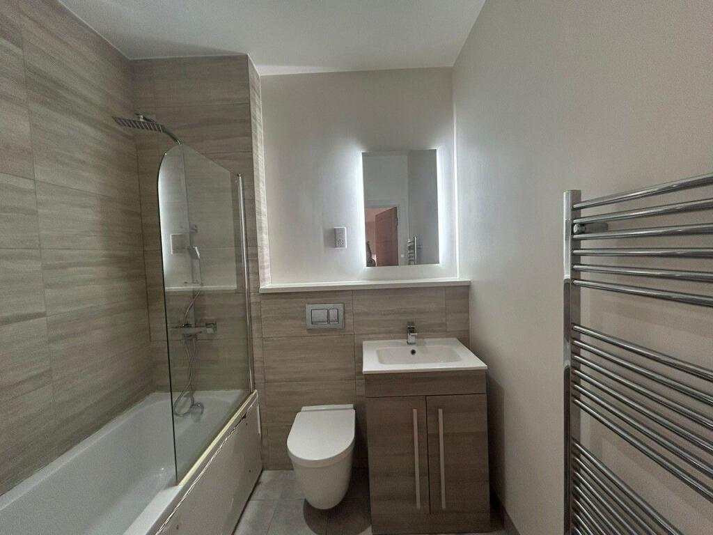 Apartment in Slough, Chalfont St Peter - View 5