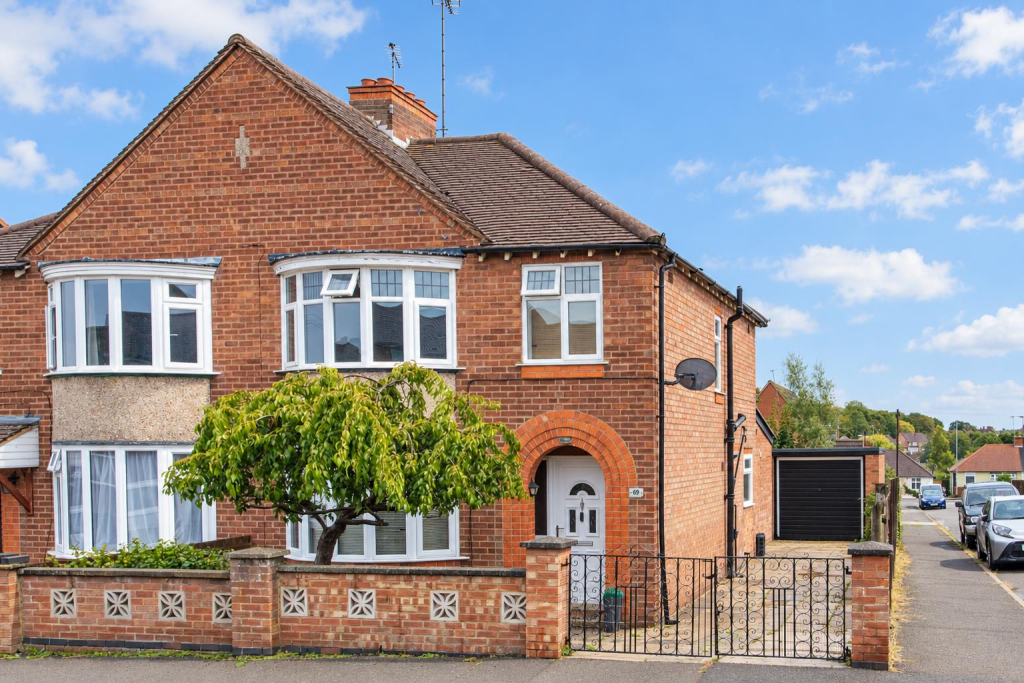 Main image of property: Park Avenue, Rushden