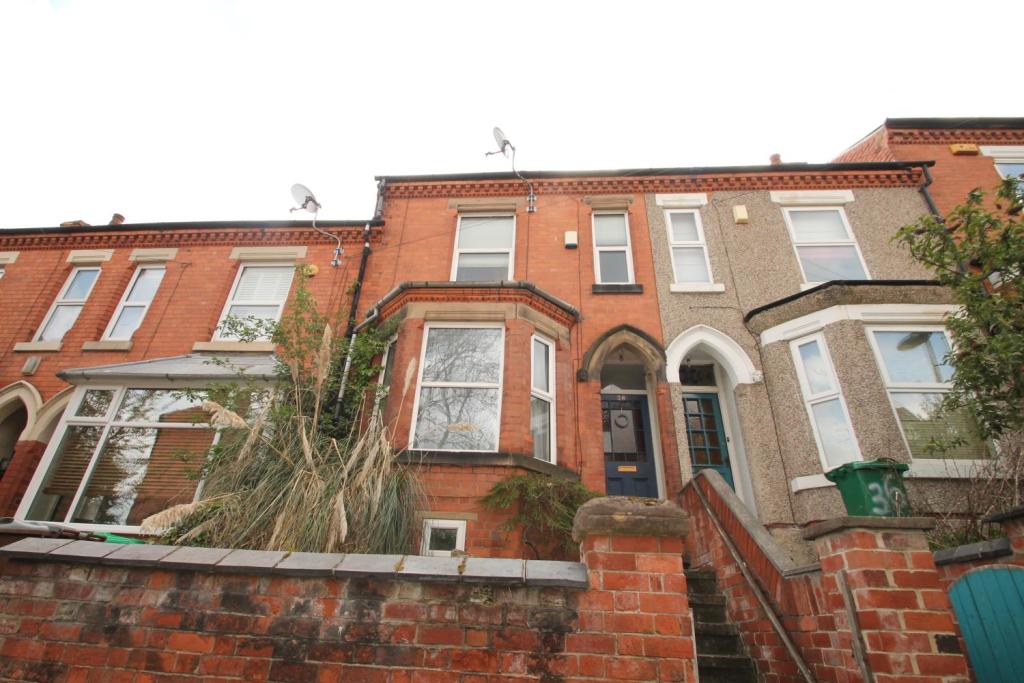 Main image of property: 38 Sneinton Hollows, Sneinton, Nottingham, NG2 4AA